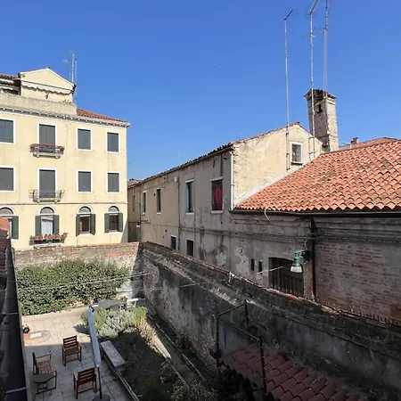 Stella Bis, 500m From Rialto's Bridge Apartmán Benátky